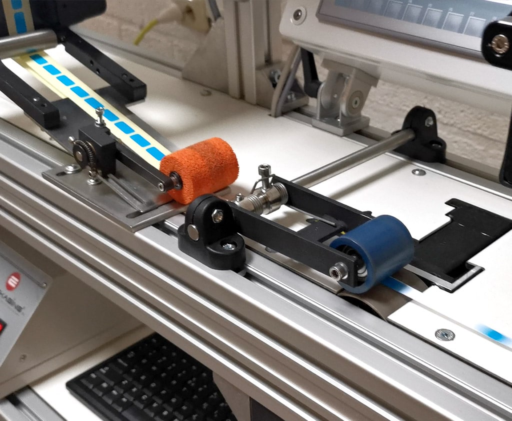 Automated inspection of elastic tapes